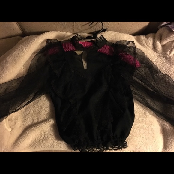 blouse - Picture 1 of 3